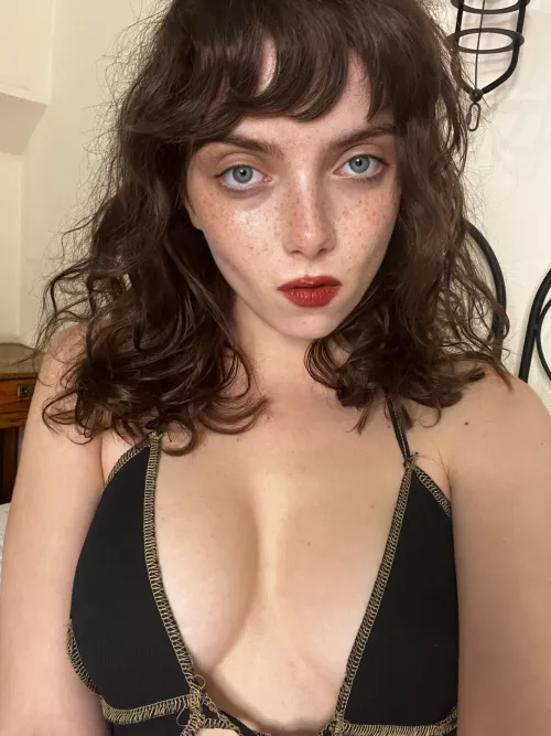 do you want to touch my lips?