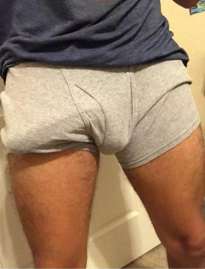 Even hung guys look small next to me. Be a challenge. Cocky+++