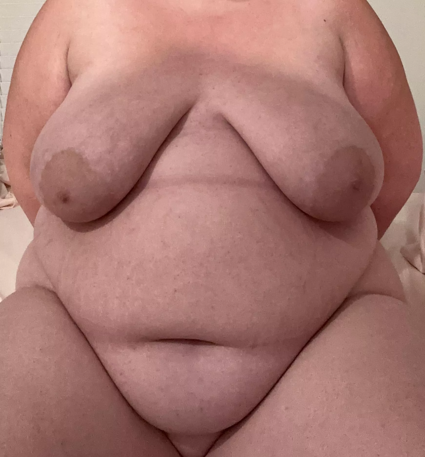 {f} Hope you’re settling into your new home nicely ;) 