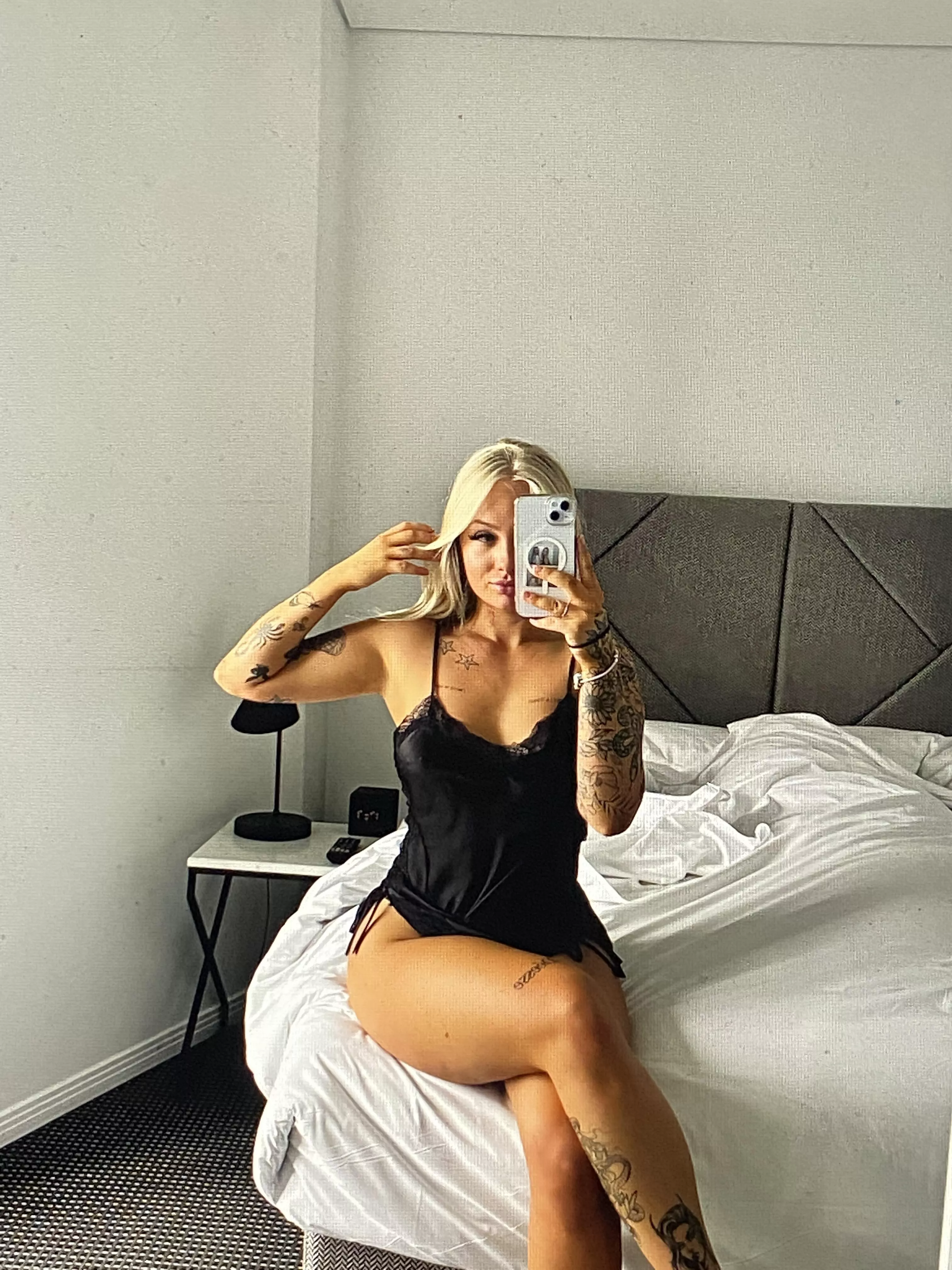 F23 are you into blondes babe? be honest (scotland)