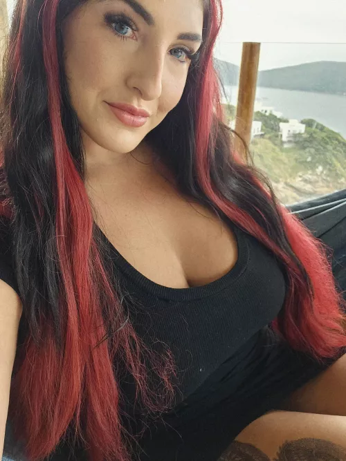 F27 im in a relaxed mood and would love to talk with someone fun 