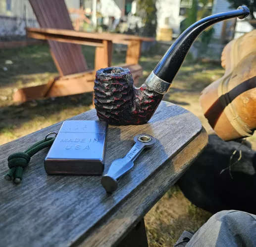Finally some quiet time to relax and smoke.