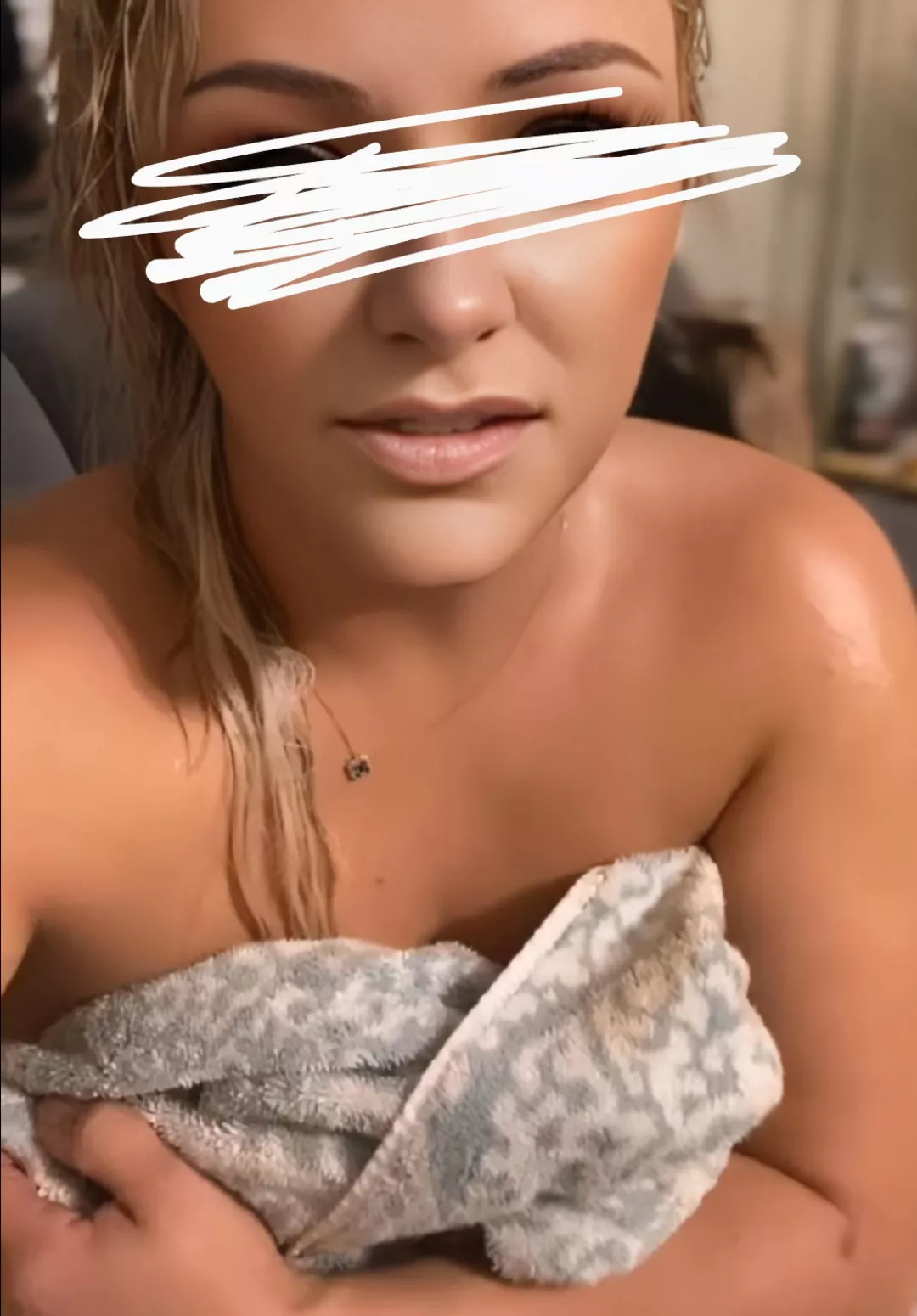 Freshly showered! Whose off work this morning or can slip away for a quickie in Washington PA to fuck my little slutty shaved pussy this morning? Send me a private message and let's meet up and fuck, it's hump day after all!!!