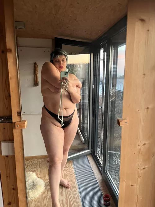 Hey sexy lady, I like your flow