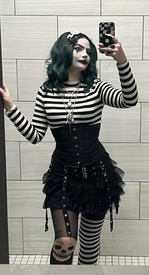 Honk if u like stripes 🖤