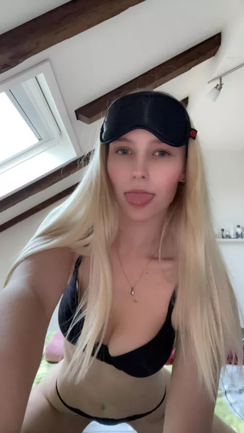 I can be your little blondie