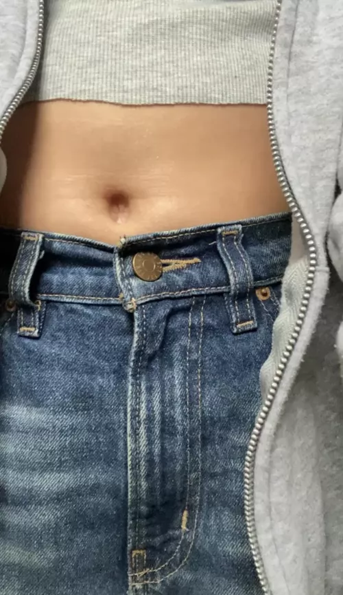 I hope you enjoy my belly button 