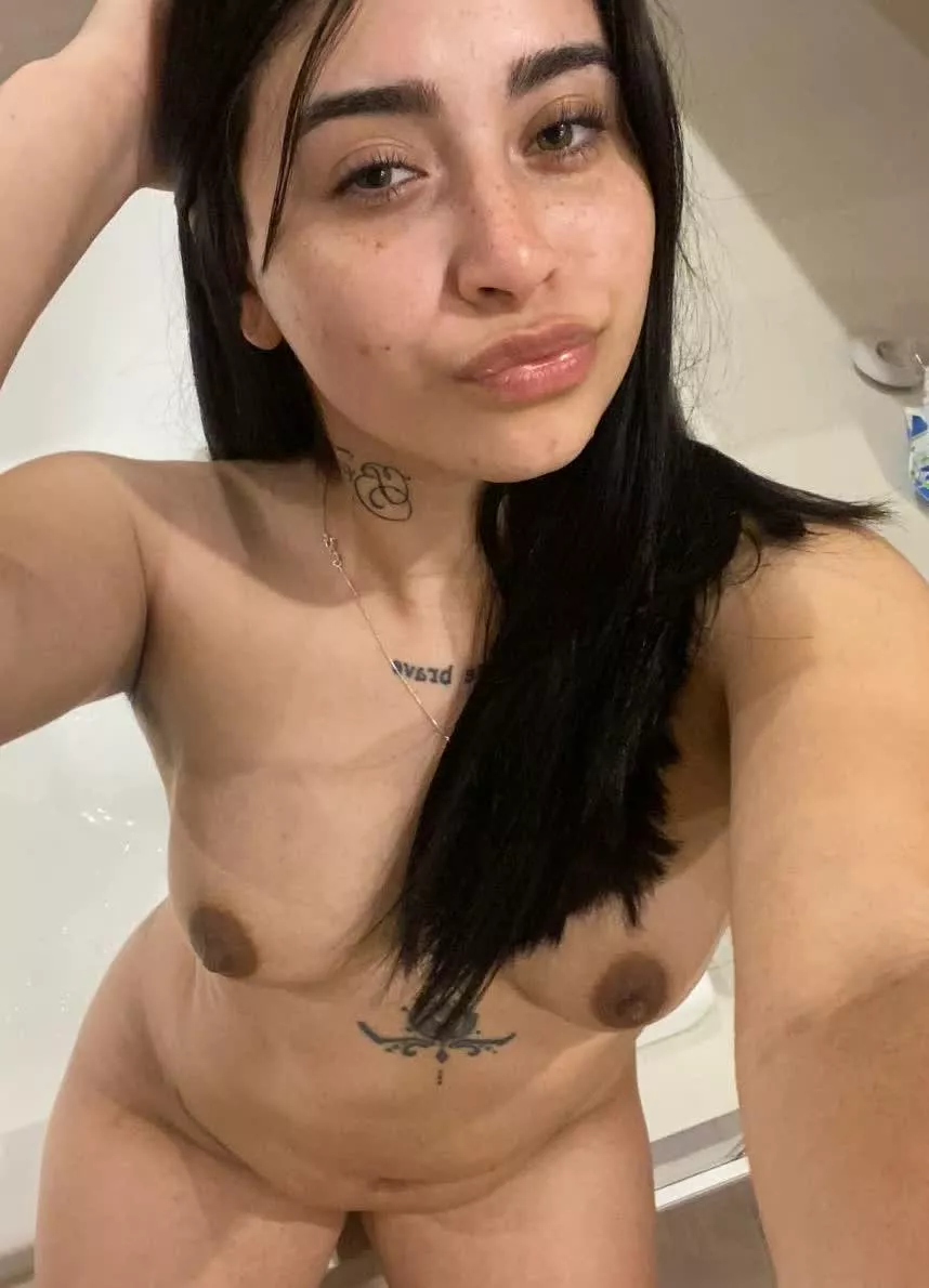 I hope you enjoy this hot picture.