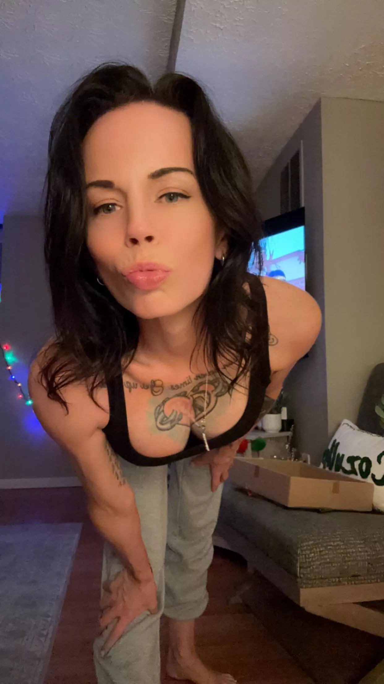 I love solo play! Wanna watch me? 