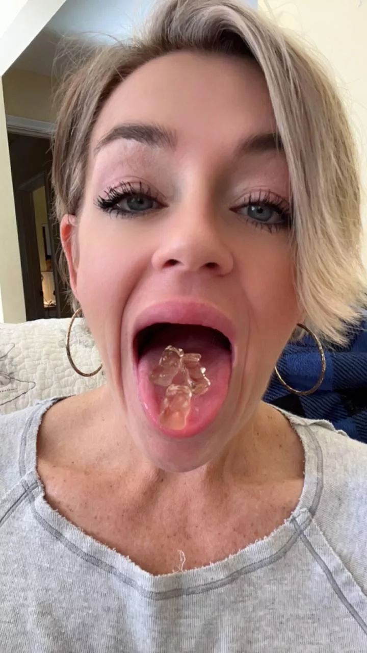 I want more tiny men its not enough {f}