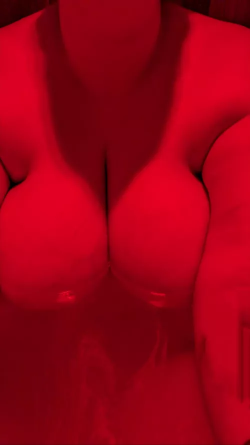 I'll give you the red light special, all through the night