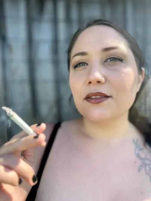 I’m 32 - do you think the smoking is aging me ? 