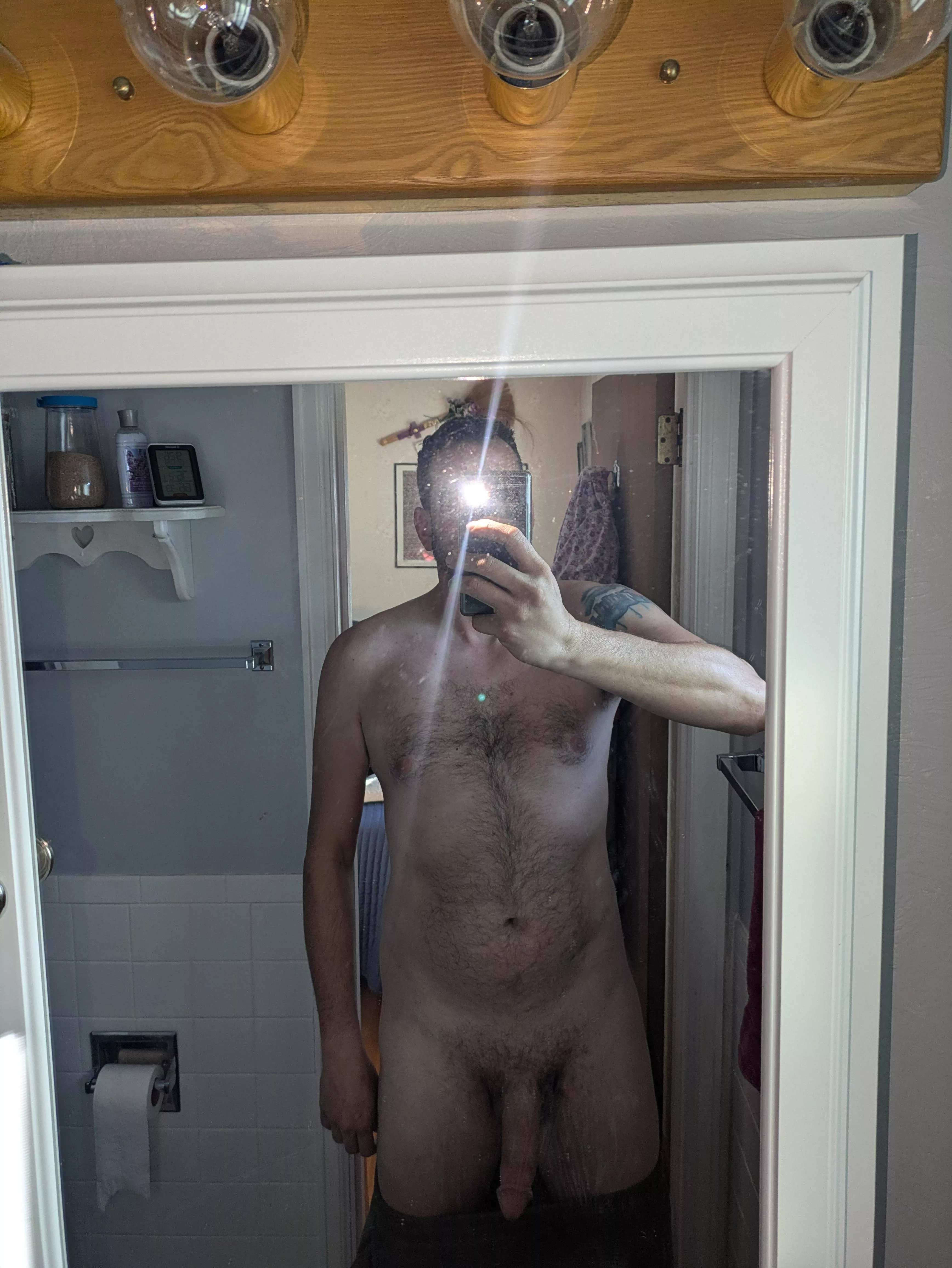 Is anybody wants to collab on a 10-in dick that is pierced!