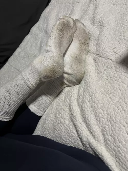 Love sharing my stinky socks [F]