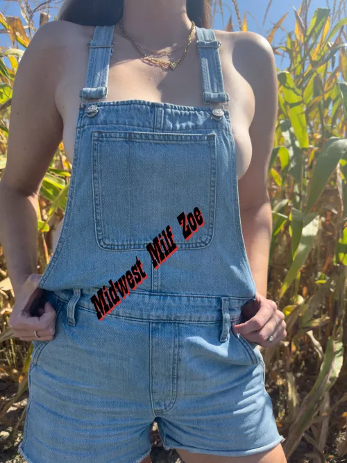 Love the days when you can just wear overalls 