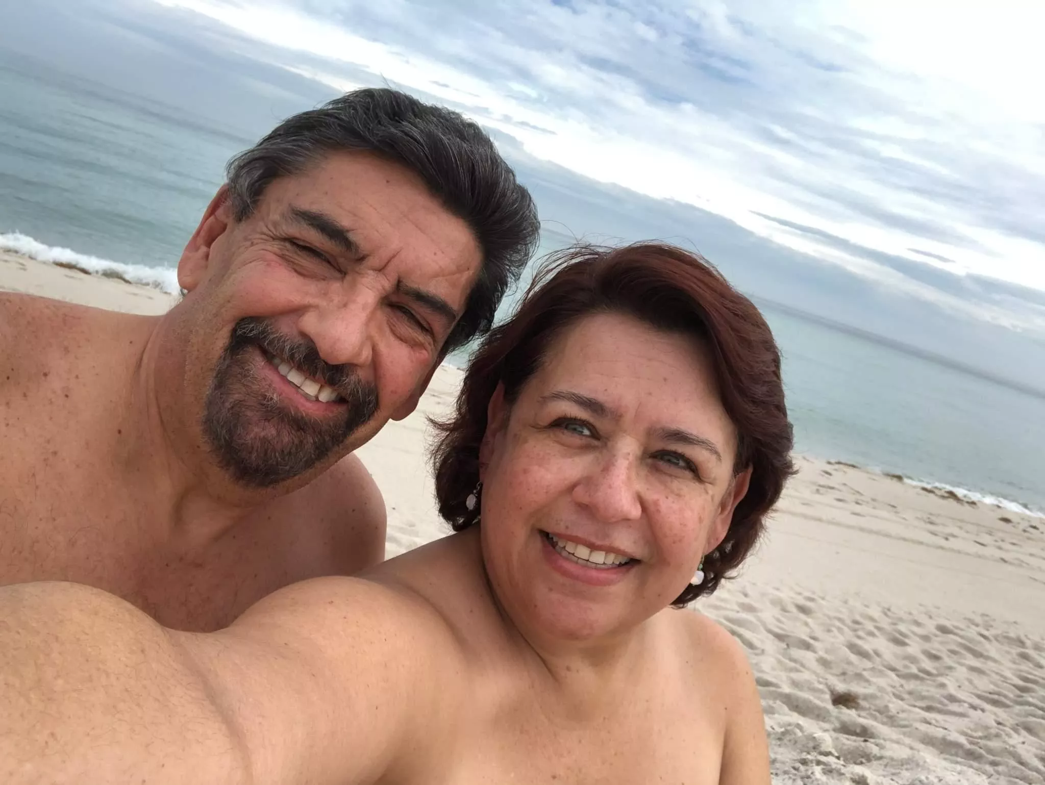 [mf4mf]  heading to vegas Dec.  13th to 15th with another couple