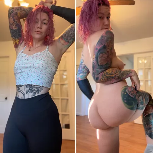 My perfect day would be spent naked, fooling around to our favorite emo bands 🥰🖤 