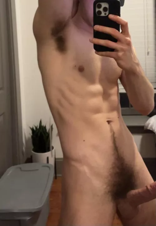 So musky and sweaty and I haven’t worn deodorant in a few days, Would u wanna sniff dude 