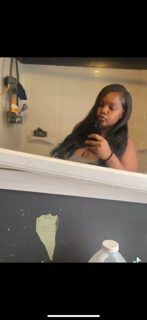 surrender your cash to a black brat👑💋