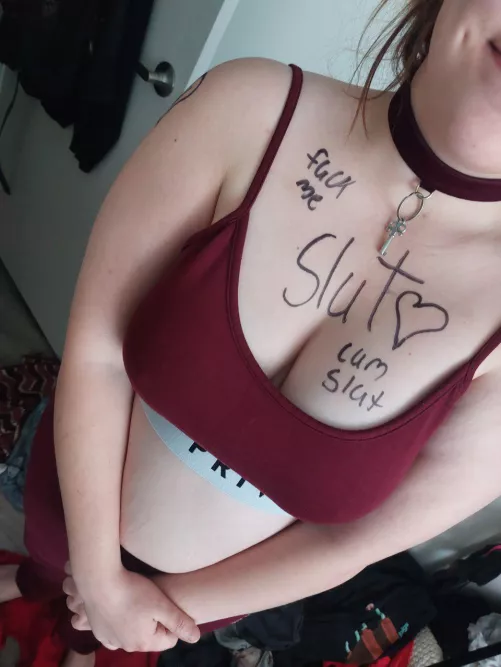 The perfect outfit to have me wash our laundry in the shared laundry room. 