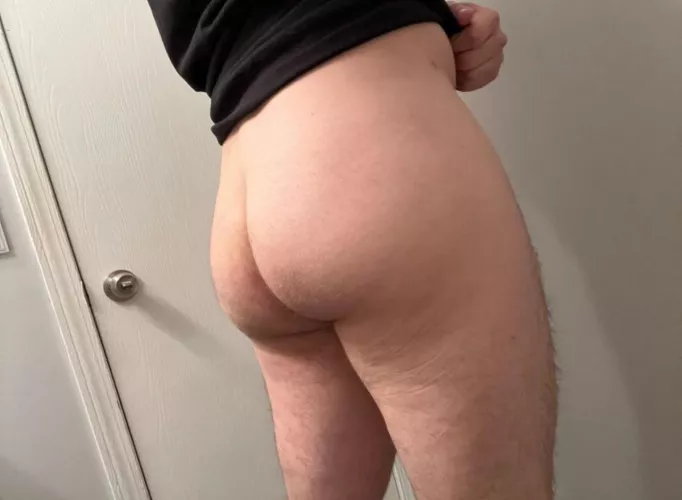 Trying to grow my ass to attract black men