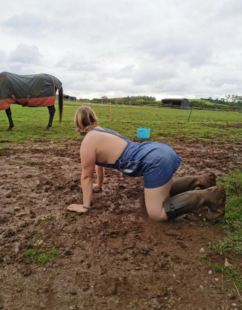 Trying to not get my overalls muddy … probably better nude today 