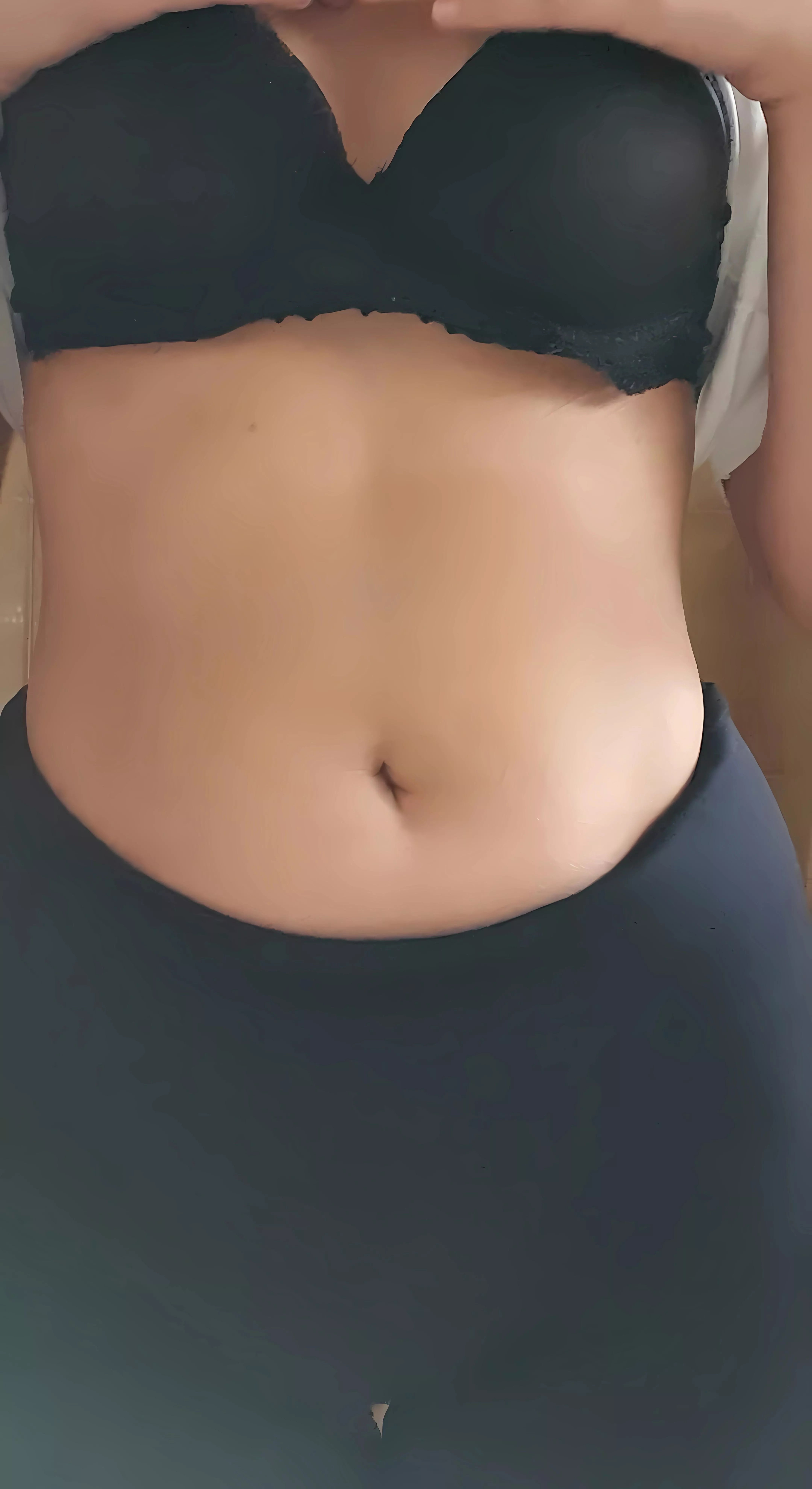 Wanted To Show Off My Belly button 💋