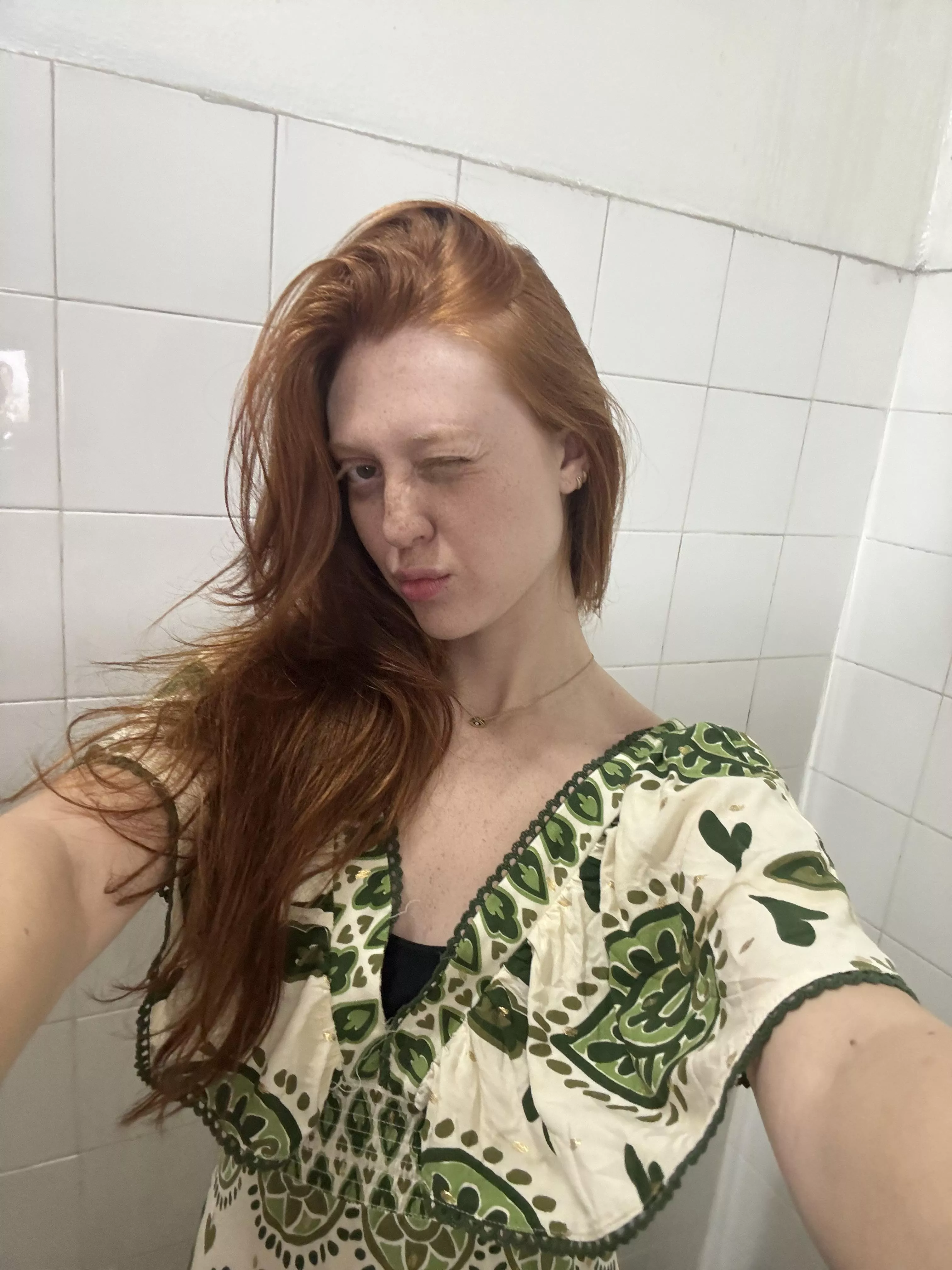 Who needs words when you’ve got a wink like this. [IRTR]