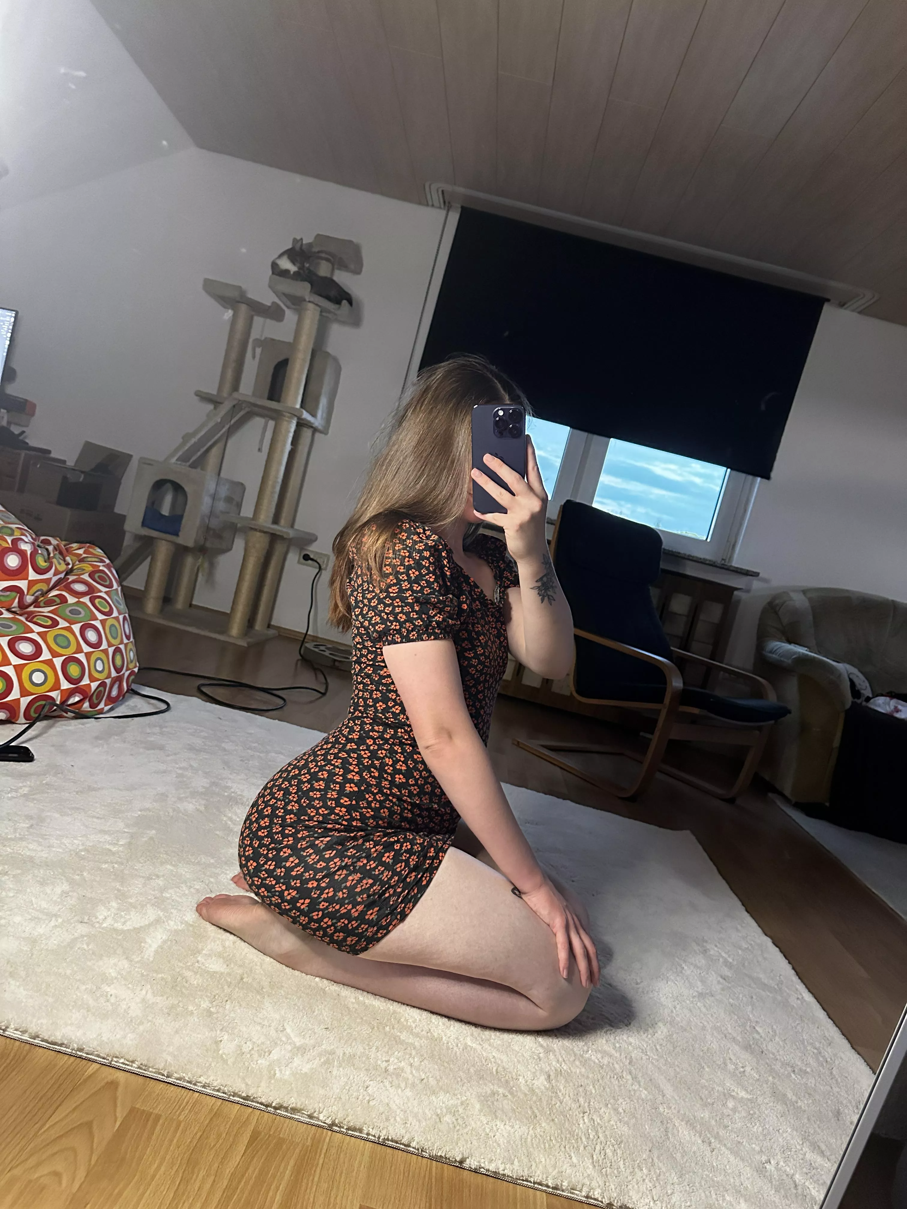 Wie findest du das, was ich heute anhabe? ☺️👀  