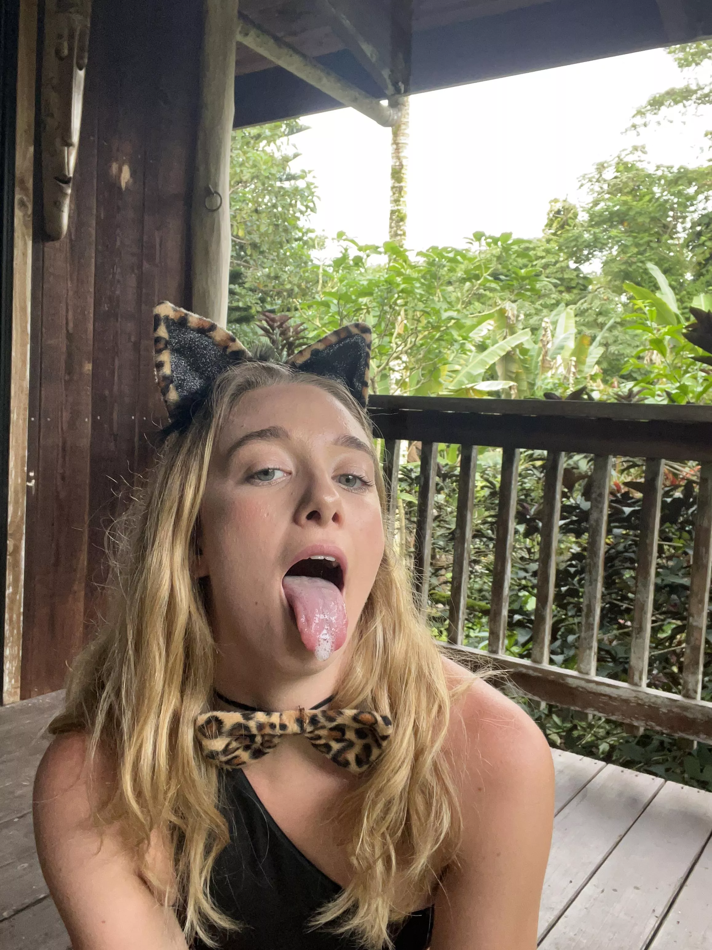 will you feed this little tiger with your c0ck