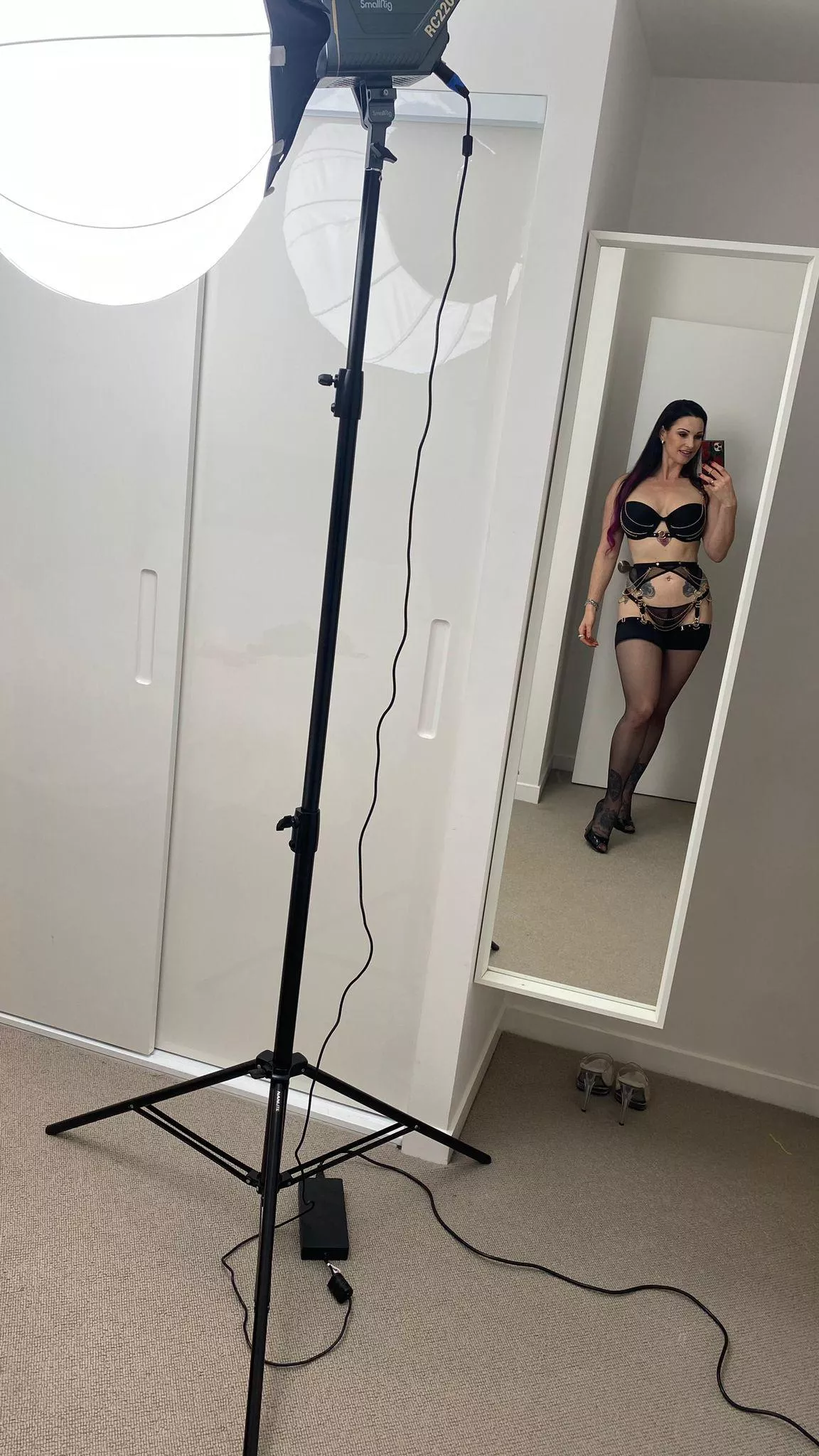 Would you still fuck an old lady like me? 😘🙈