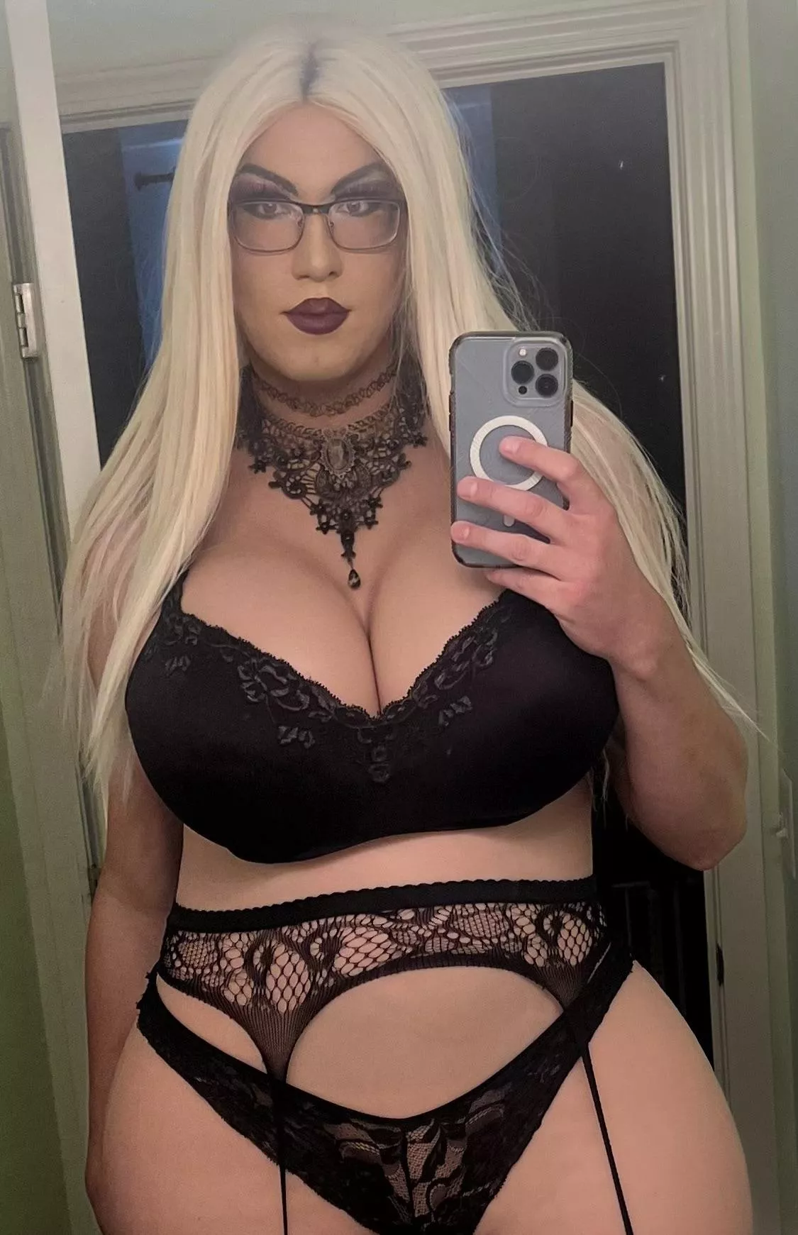 Wouldn’t it be fun to tie me down?