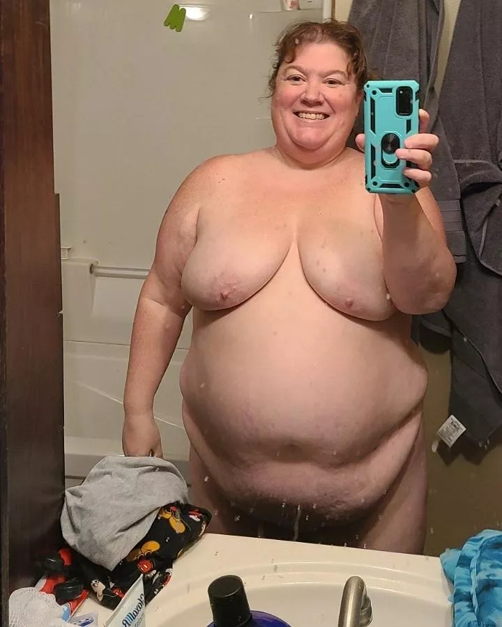 Yes I love being nude 