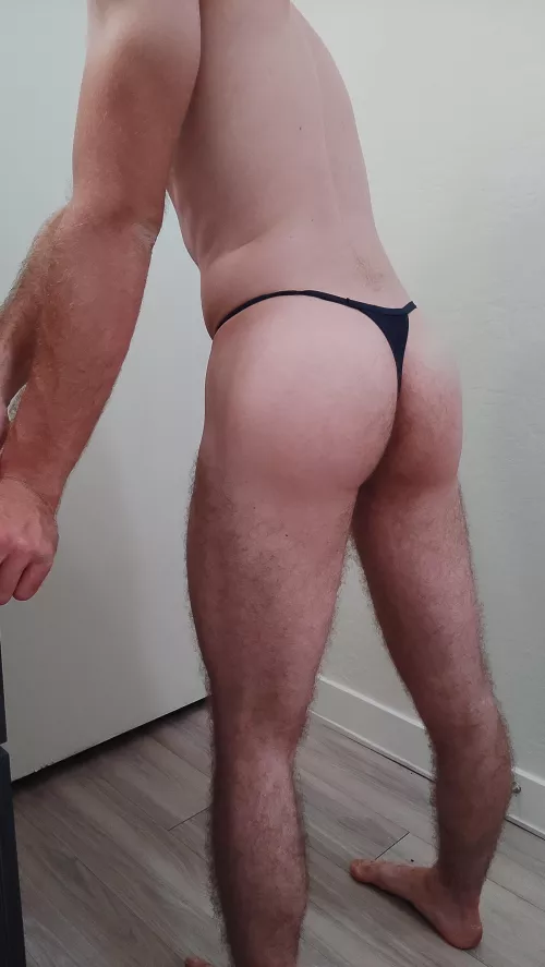 you walk in and see me, I look back, wyd 👀