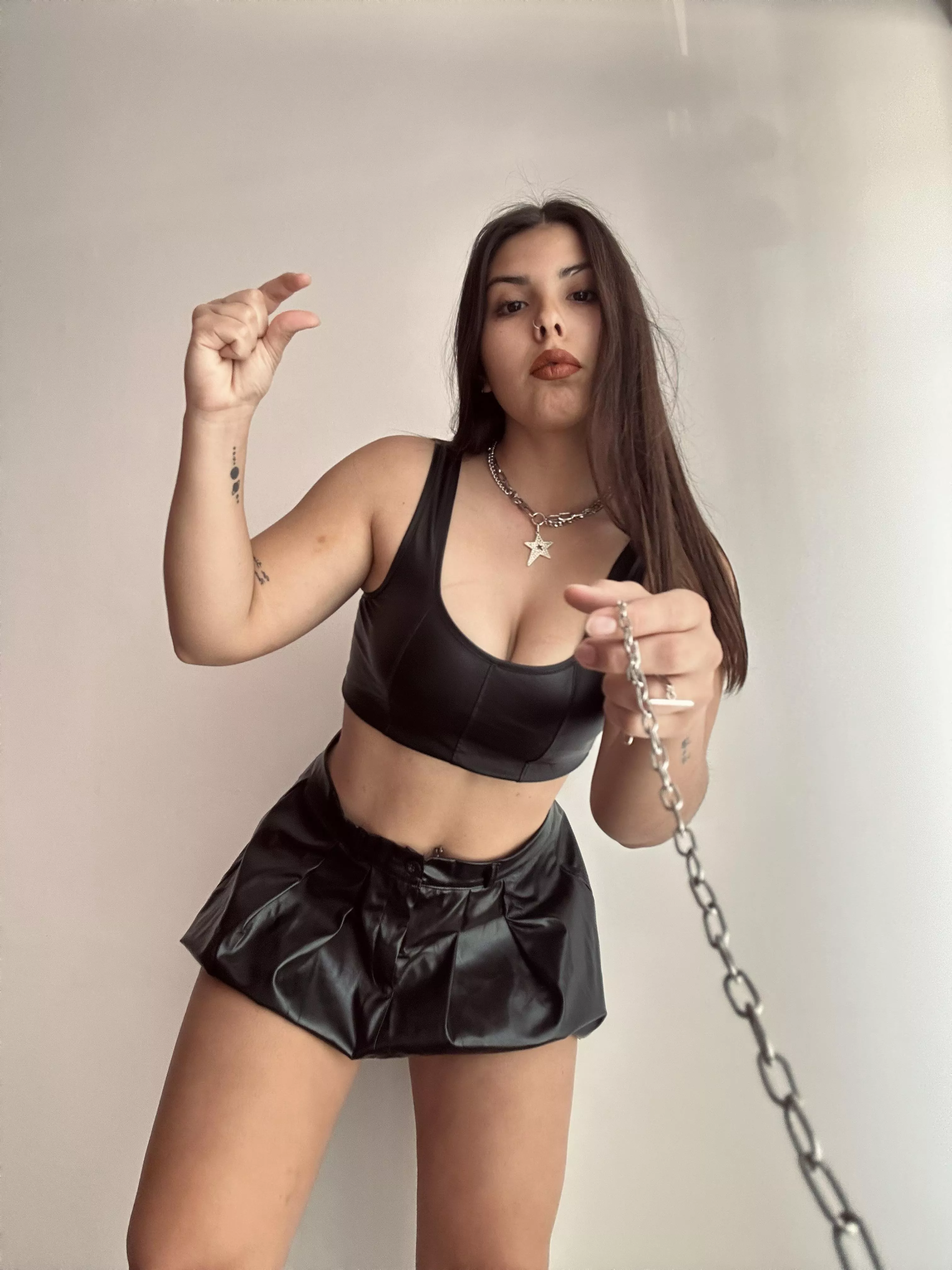 Your leash is ready to guide you to the depths of your desires. 🐕‍🦺 Get ready for a journey of exquisite humiliation. ⛓️