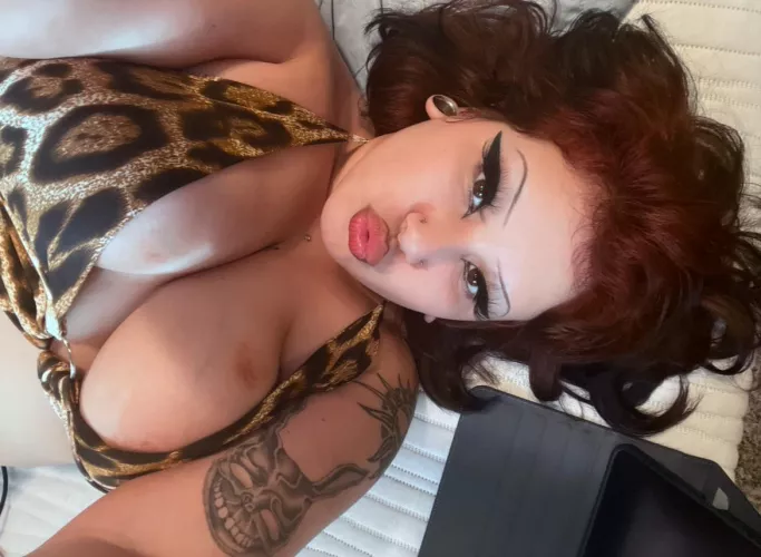 You’re useless without your money 💋