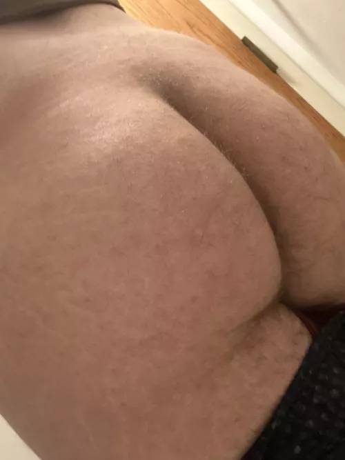 21M anyone feel like eating my ass? 