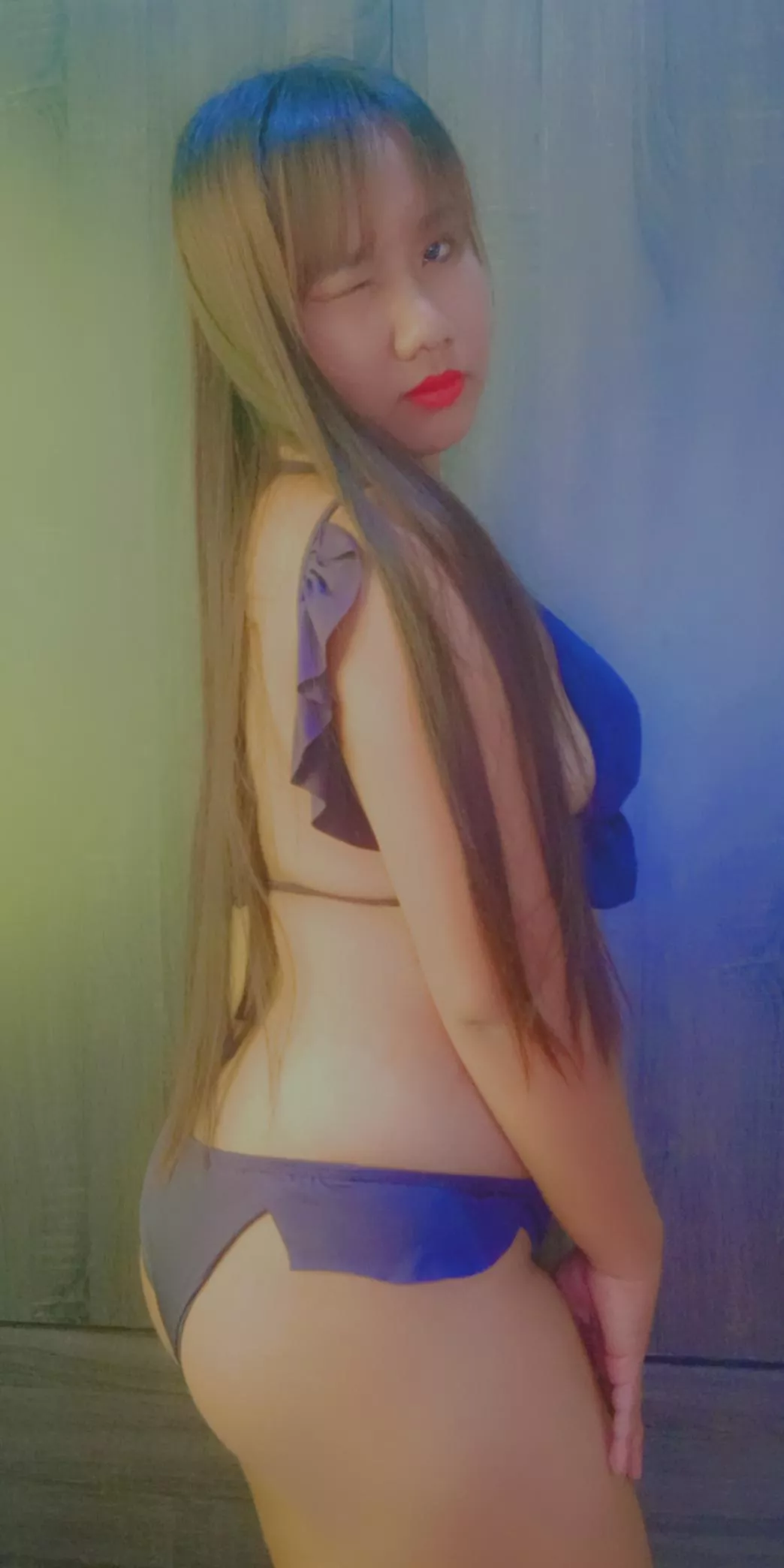 25 [F4M] Filipina here down to meet and have some fun.