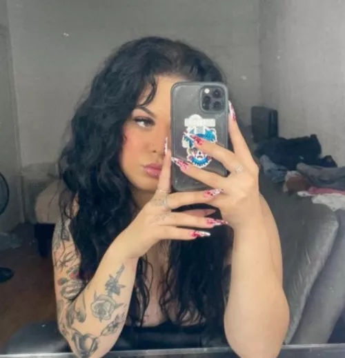 Any ladies want to chat?