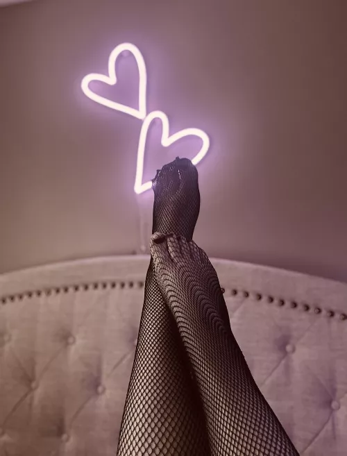 Balls full, wallet empty. Pathetic, just how i like them. 