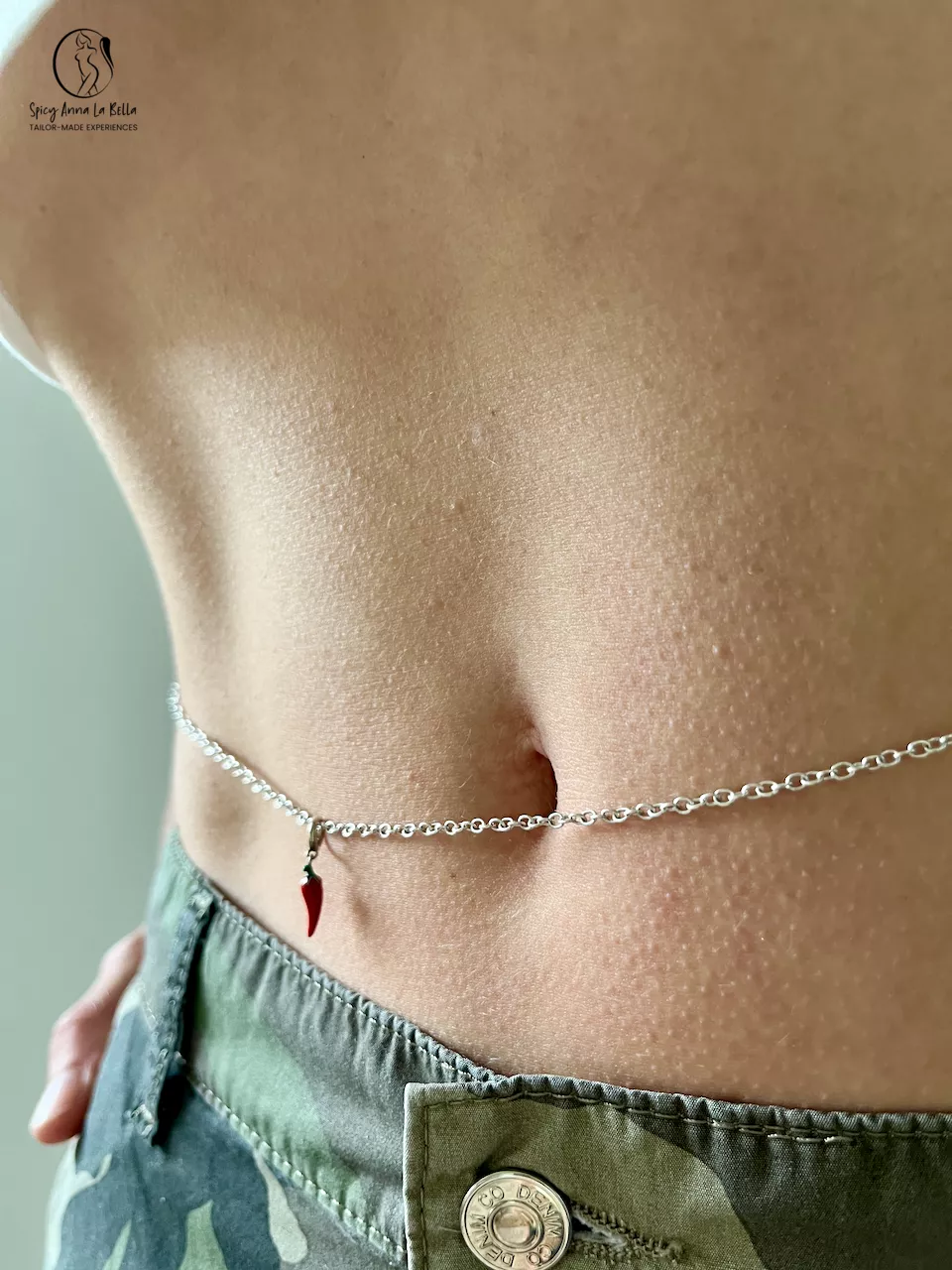 Cold bellychain gives me goosebumps