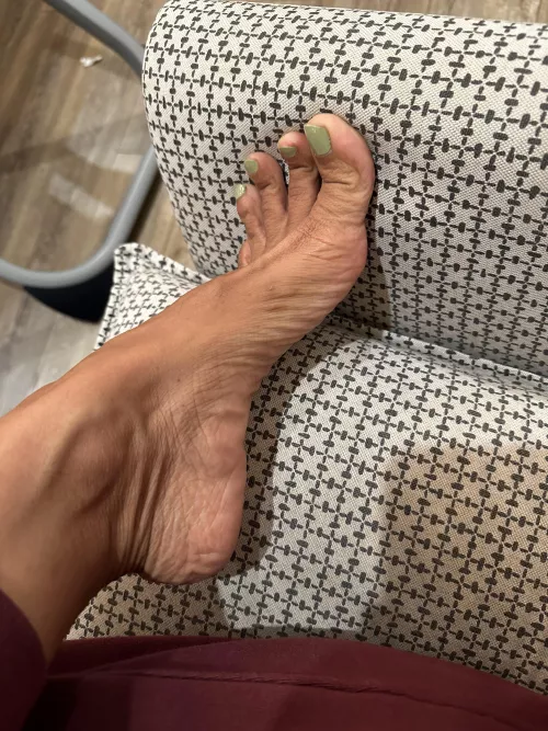 Get your face down here you looser 