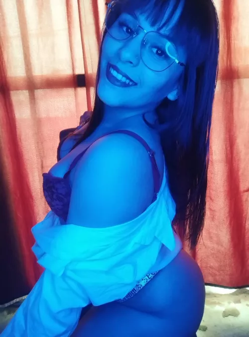 Greetings darling, where are you from? 