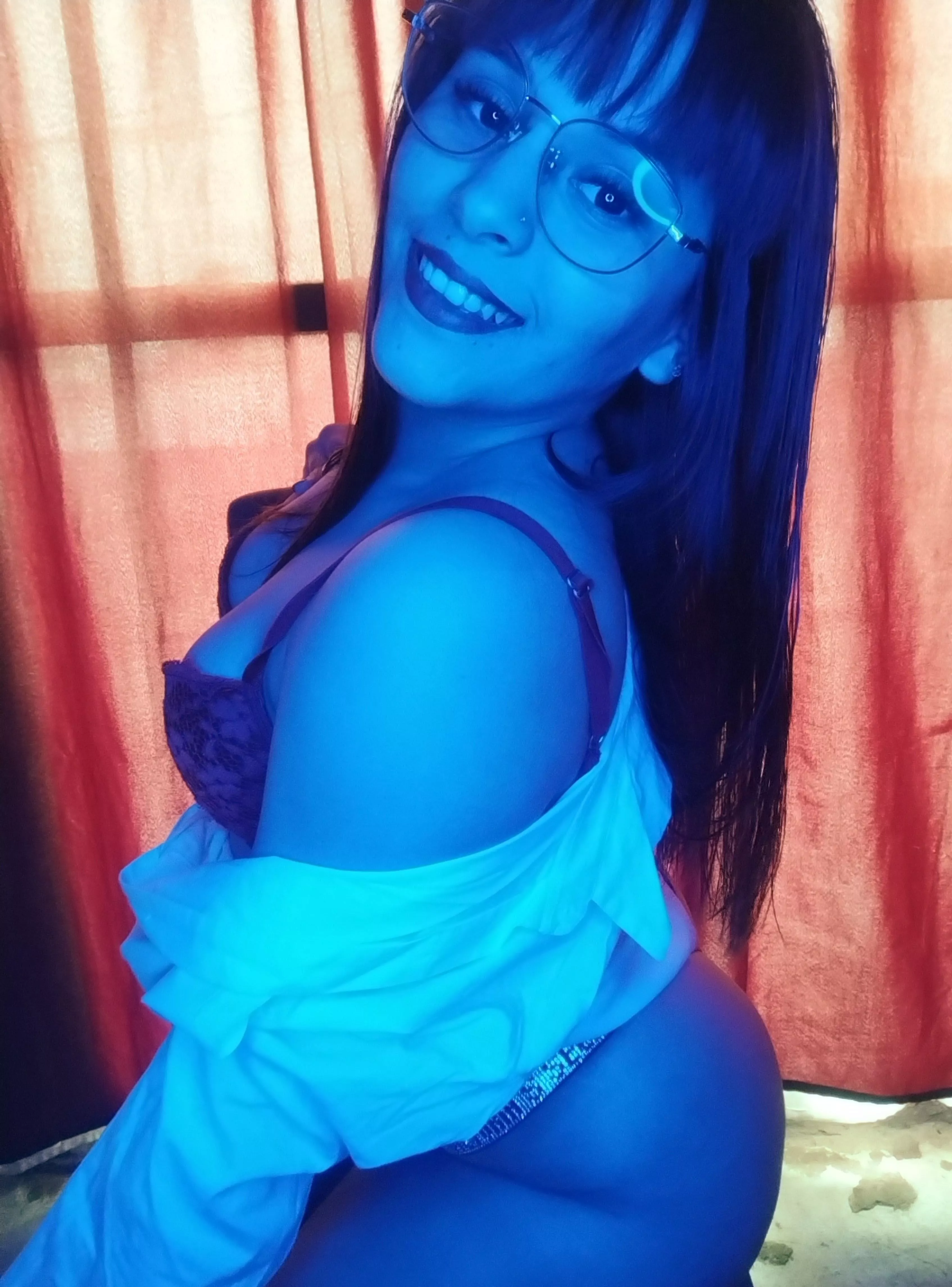 Greetings darling, where are you from? 