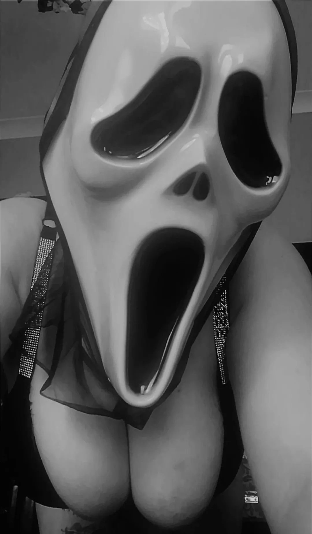 Hope everyone had a good spooky season,how is NNN going😘