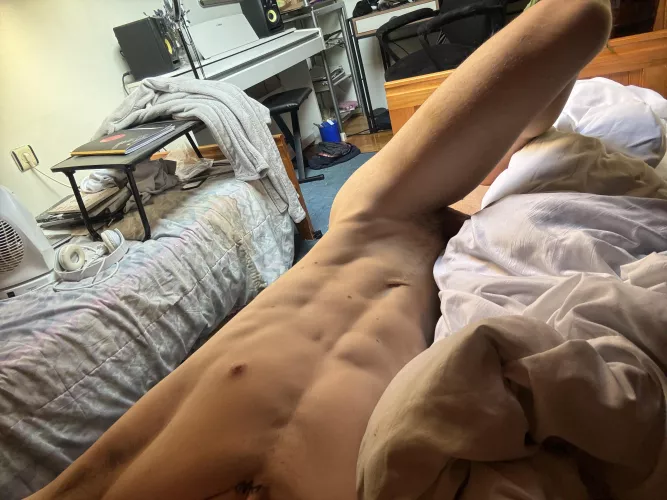 Imagine waking up next to me😋