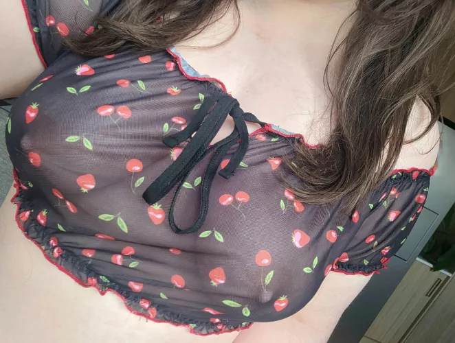 Just a horny little Friday fruitbowl 