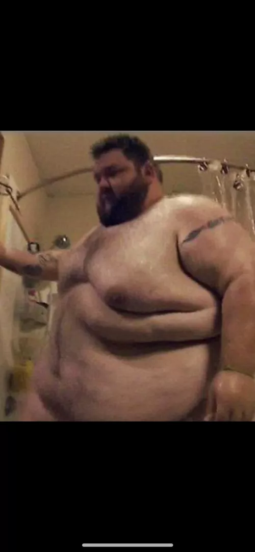 Looking for big chubby beefy bear guys around Philly 