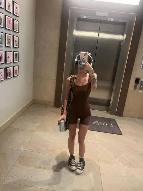 My thigh gap would be perfect for your cock 