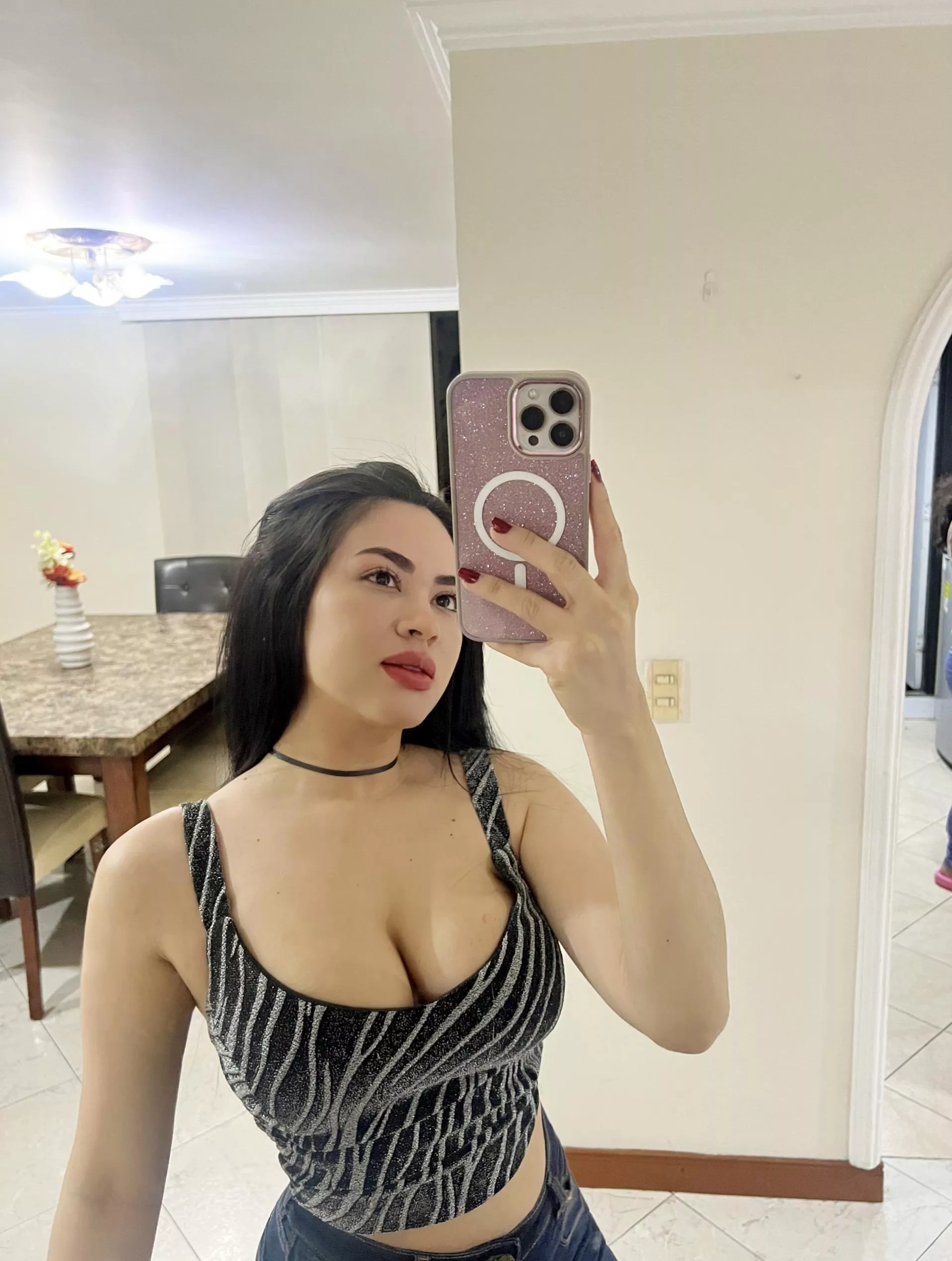 Rate my cleavage please 